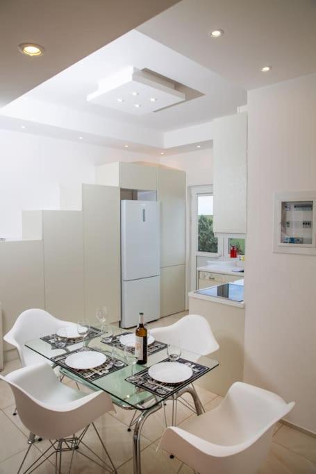 Seafront Central Apt In Lavrio Διαμέρισμα Εξωτερικό φωτογραφία