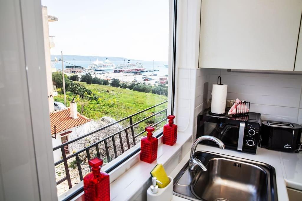 Seafront Central Apt In Lavrio Διαμέρισμα Εξωτερικό φωτογραφία