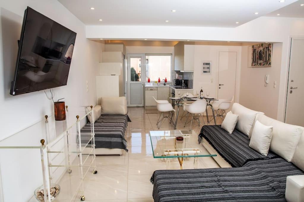 Seafront Central Apt In Lavrio Διαμέρισμα Εξωτερικό φωτογραφία