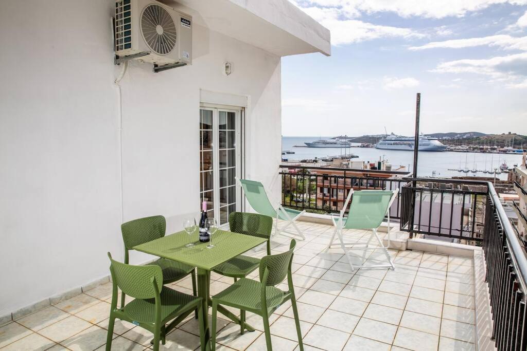 Seafront Central Apt In Lavrio Διαμέρισμα Εξωτερικό φωτογραφία