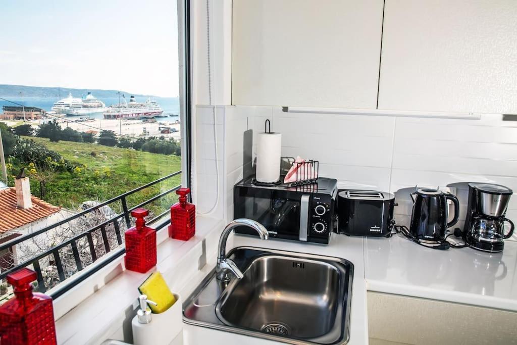 Seafront Central Apt In Lavrio Διαμέρισμα Εξωτερικό φωτογραφία