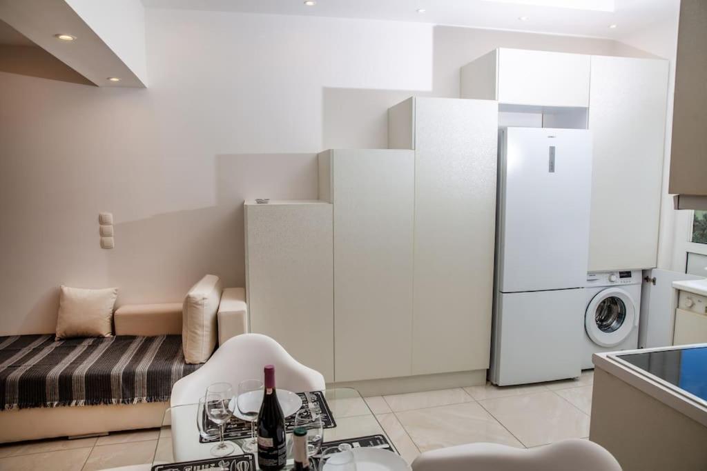 Seafront Central Apt In Lavrio Διαμέρισμα Εξωτερικό φωτογραφία